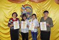 Победители муниципального конкурса презентаций о Терешковой Евтынки Олеся( 1 место) и Старенко Алина